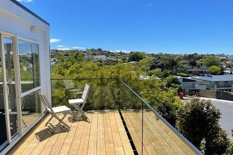 Photo of property in 61 Parr Terrace, Castor Bay, Auckland, 0620
