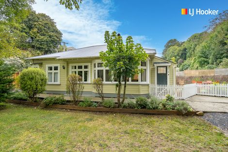 Photo of property in 2 Hawthorn Avenue, Mornington, Dunedin, 9011