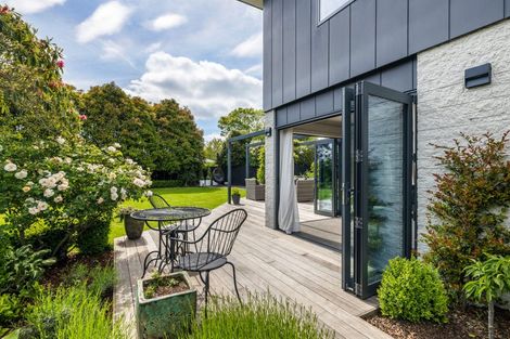 Photo of property in 16 Brackendale Place, Burnside, Christchurch, 8041