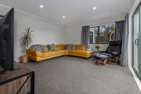 Photo of property in 42f James Cook Drive, Whitby, Porirua, 5024