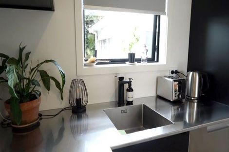 Photo of property in 28 Mere Mere Avenue, Palmerston North, 4414