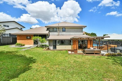 Photo of property in 9 Rarahu Place, The Gardens, Auckland, 2105