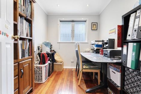 Photo of property in 53 Bond Crescent, Forrest Hill, Auckland, 0620