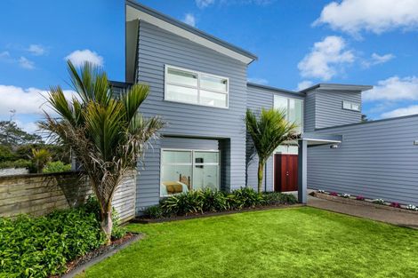 Photo of property in 17a Churchouse Road, Greenhithe, Auckland, 0632