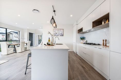 Photo of property in 1 Aklander Rise, Flat Bush, Auckland, 2019