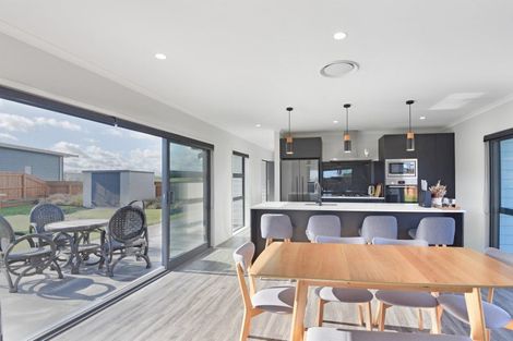 Photo of property in 4 Rosemount Road, Waverley, 4591