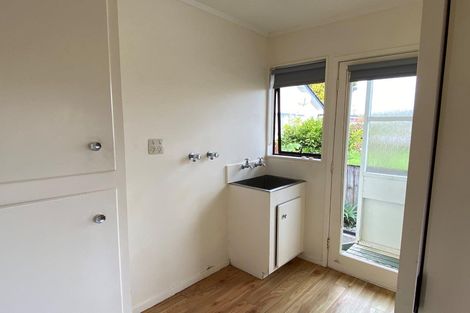 Photo of property in 12a Tamaki Bay Drive, Pakuranga, Auckland, 2010