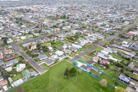 Photo of property in 2 Quinn Road, Levin, 5510