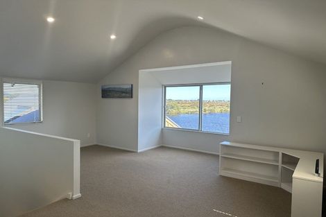 Photo of property in 12 Major Durie Place, Waikanae Beach, Waikanae, 5036