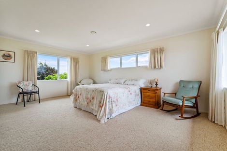 Photo of property in 15 Bermuda Place, One Tree Point, 0118