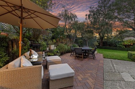 Photo of property in 4 Harewood Grove, Pinehaven, Upper Hutt, 5019