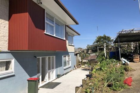 Photo of property in 1 Glenmore Road, Pakuranga Heights, Auckland, 2010