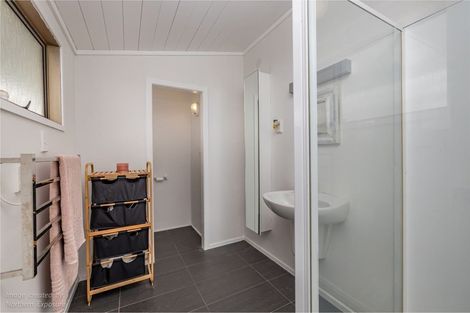 Photo of property in 84 Doves Bay Road, Kerikeri, 0294