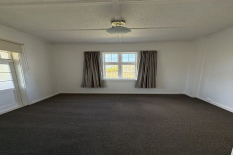 Photo of property in 6 Malcolm Street, Martinborough, 5711