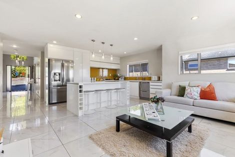 Photo of property in 92b Schnapper Rock Road, Schnapper Rock, Auckland, 0632