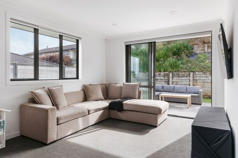 Photo of property in Waterview Estate, 5/4 Greystone Place, Omokoroa, 3114