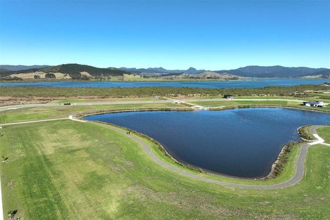 Photo of property in 106 Karearea Way, Matarangi, 3592