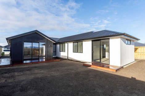 Photo of property in 39 Mehrtens Crescent, Woodend, 7691