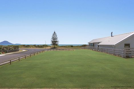 Photo of property in 14 Pacific Parade, Coastlands, Whakatane, 3120