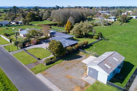 Photo of property in 44 Kent Terrace, Midhirst, Stratford, 4394