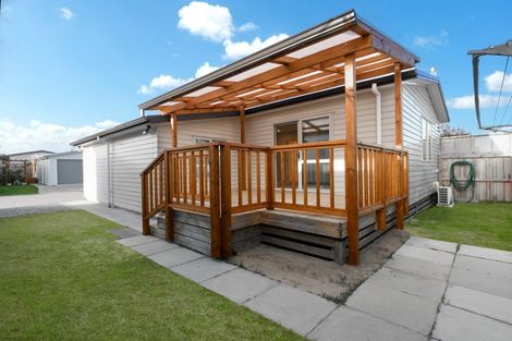Photo of property in 11 Kamahi Crescent, Papamoa Beach, Papamoa, 3118