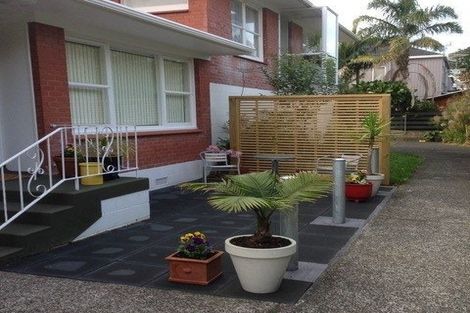 Photo of property in 3/28 Bute Road, Browns Bay, Auckland, 0630
