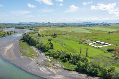 Photo of property in 40 River Road, Otane, Waipawa, 4271
