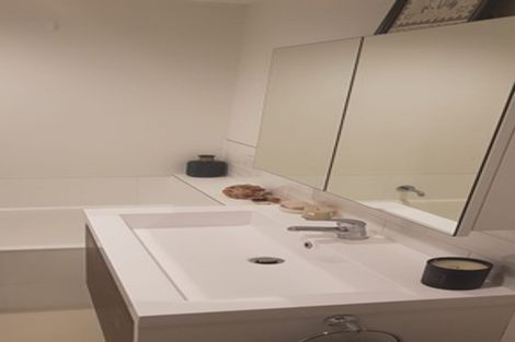 Photo of property in 14 Cochrane Road, Hobsonville, Auckland, 0616