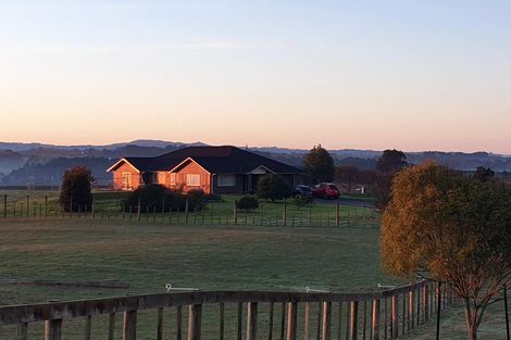 Photo of property in 260 Urquhart Road, Karaka, Papakura, 2580