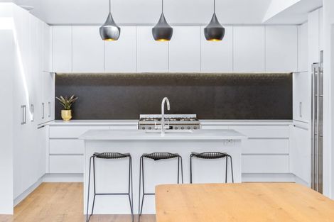 Photo of property in 2/93 Churchill Road, Murrays Bay, Auckland, 0630