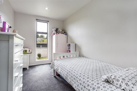 Photo of property in 18 Omana Avenue, Shelly Beach, Helensville, 0874