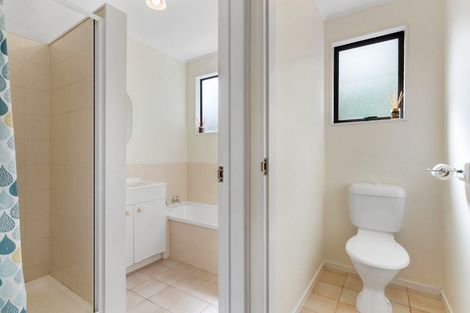 Photo of property in 2/12 Opal Avenue, Pakuranga, Auckland, 2010
