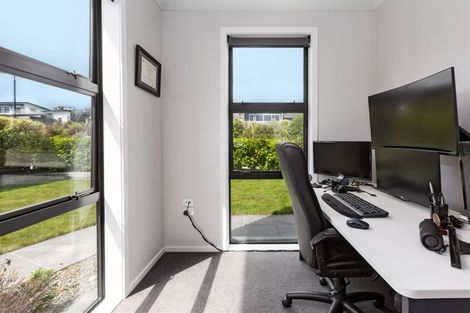 Photo of property in 4 Ihakara Arthur Lane, Aotea, Porirua, 5024