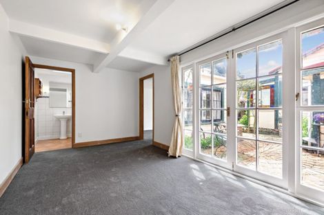 Photo of property in 7 Poplar Grove, Thorndon, Wellington, 6011