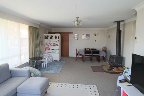 Photo of property in 16 Opie Street, Waimate, 7924