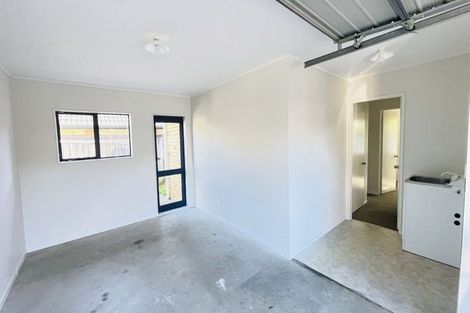Photo of property in 14 Srah Place, East Tamaki, Auckland, 2013