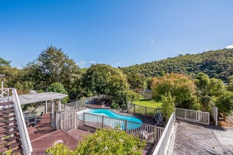 Photo of property in 124 Plateau Road, Te Marua, Upper Hutt, 5018