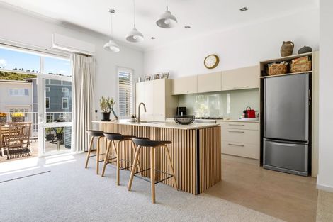 Photo of property in 5 Eaves Bush Parade, Orewa, 0931