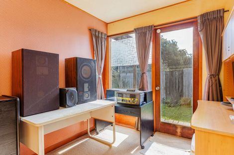 Photo of property in 41 Fitzherbert Avenue, West Harbour, Auckland, 0618