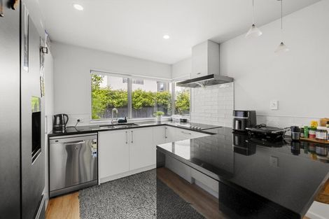 Photo of property in 11 Longueval Lane, Broomfield, Christchurch, 8042