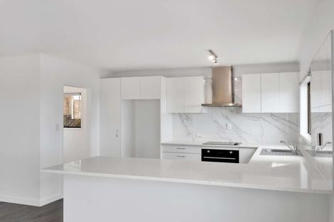 Photo of property in 65 Reynella Drive, Massey, Auckland, 0614