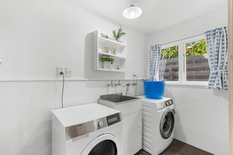 Photo of property in 10 Powell Crescent, Ilam, Christchurch, 8041