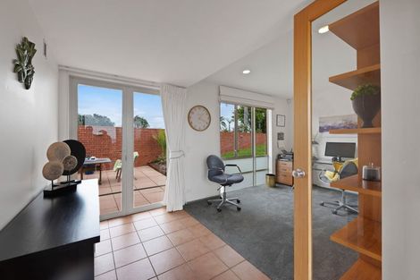 Photo of property in 15 Tudor Park Drive, Whitford, Howick, 2571