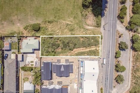 Photo of property in 2/142 Marine Parade, New Brighton, Christchurch, 8083