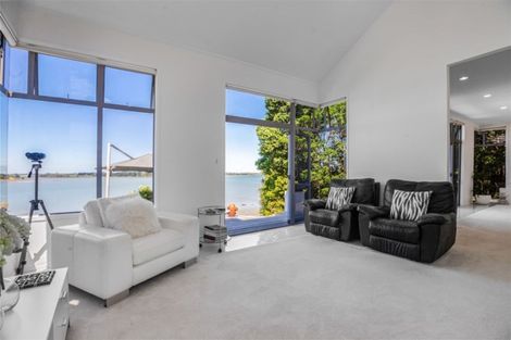 Photo of property in 7 Gigi Place, Conifer Grove, Takanini, 2112