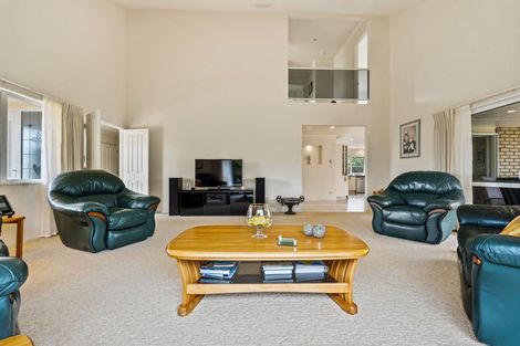 Photo of property in 15 Bermuda Place, One Tree Point, 0118