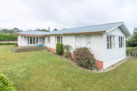 Photo of property in 72 Stanly Street, Eketahuna, 4900