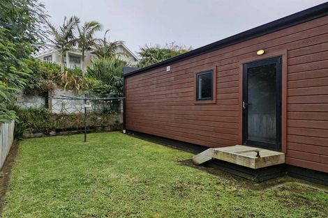 Photo of property in 32b Waiwaka Terrace, Strandon, New Plymouth, 4312