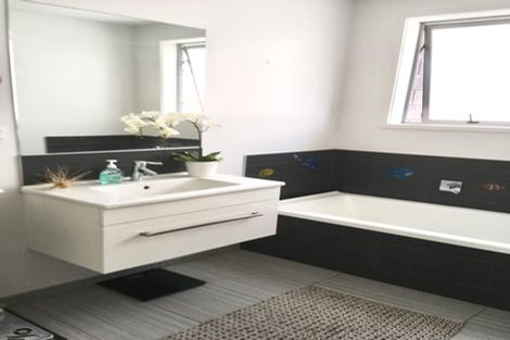 Photo of property in 10 Bryan Gallagher Place, Welcome Bay, Tauranga, 3175