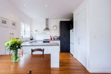 Photo of property in 31 Vincent Street, Waterloo, Lower Hutt, 5011